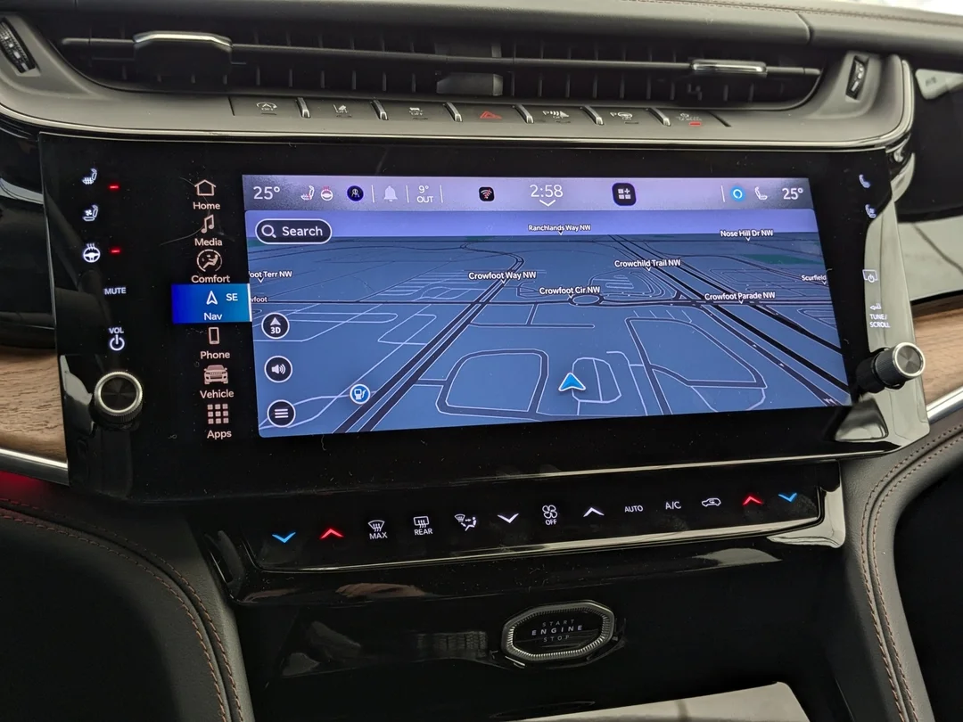 New 2026 White Jeep Summit - - 4x4 - Pano Sunroof - Palermo Lthr - Head-Up Display - Night Vision & More! image 25