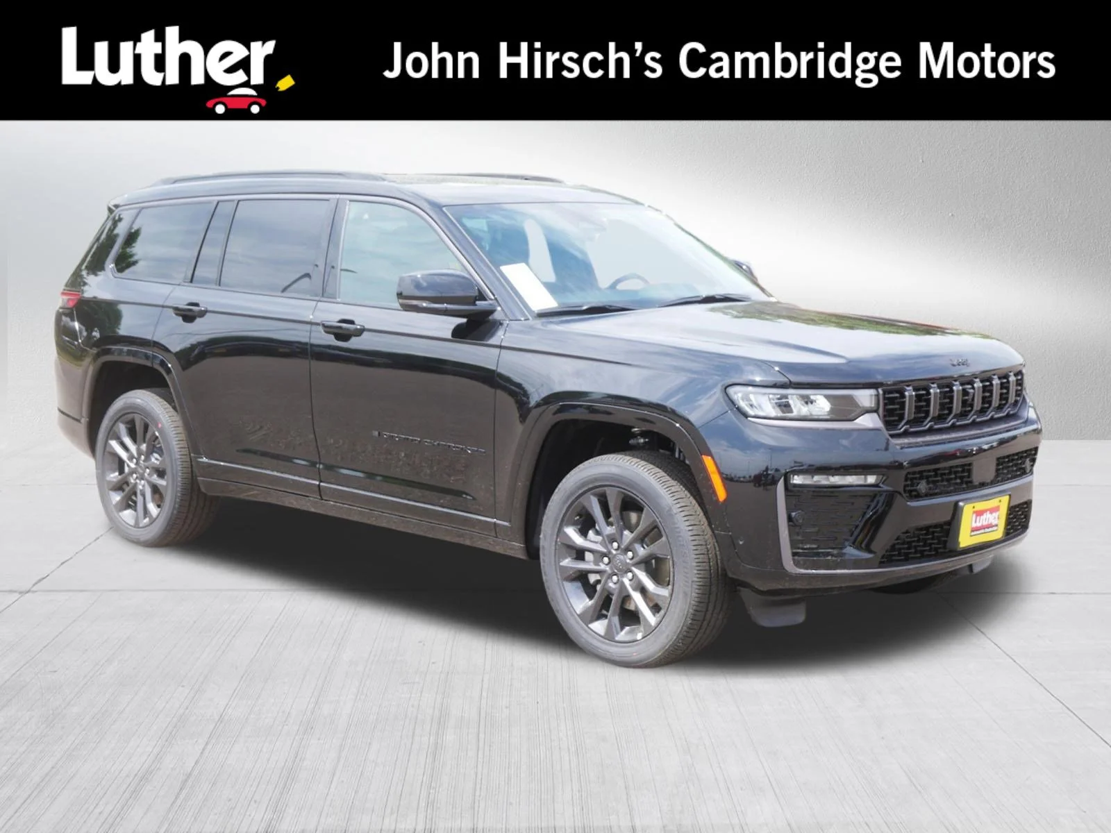 New 2026 Diamond Black Crystal Pearl-Coat Exterior Paint Jeep Limited Reserve image 1