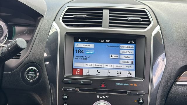Used 2018 White Ford Limited image 28