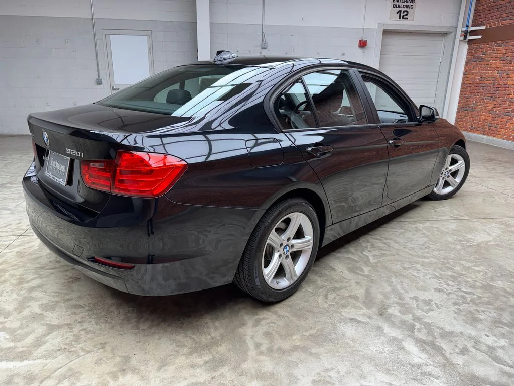 Used 2015 Black BMW 320i xDrive image 6