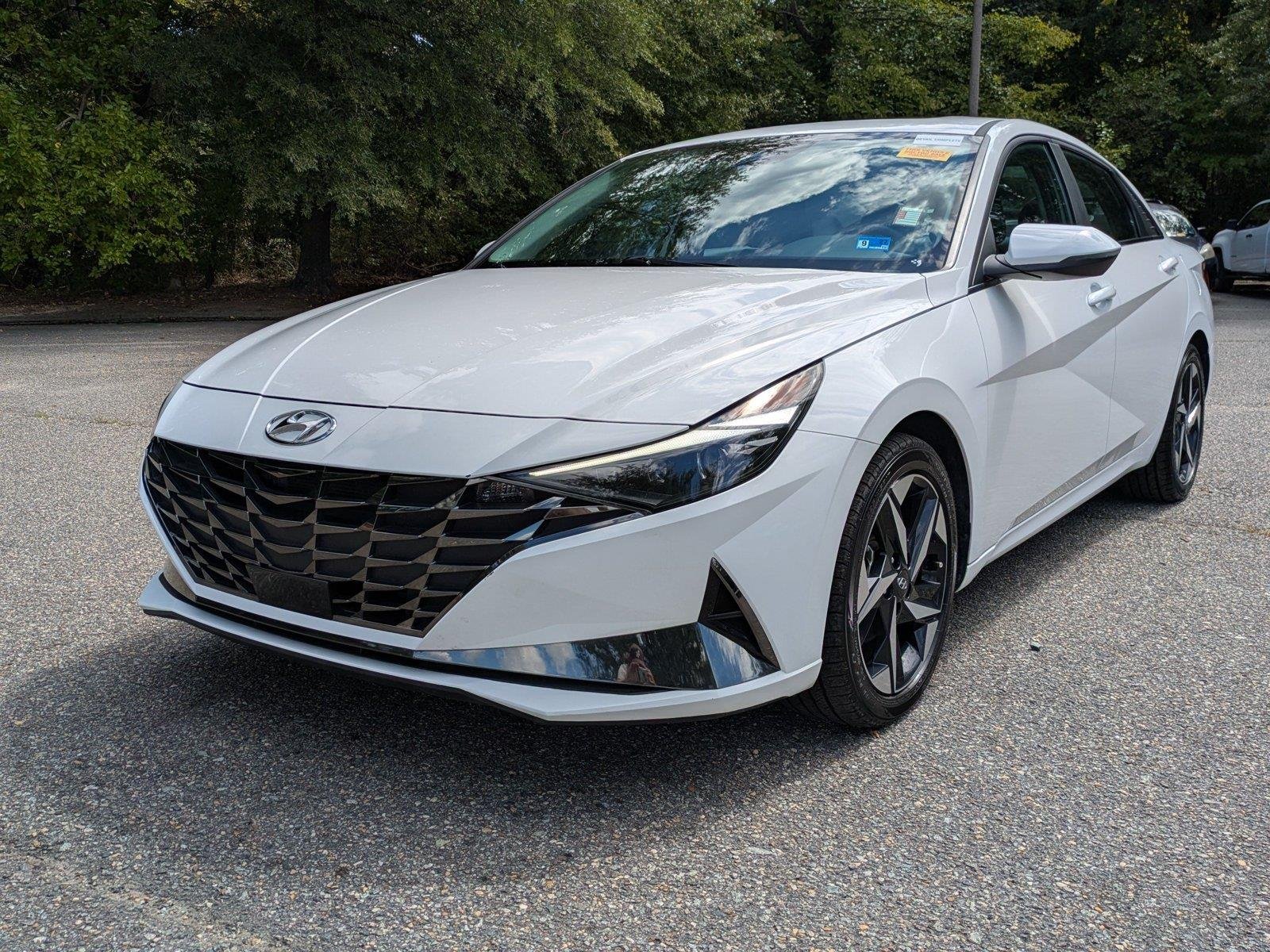 Used 2023 Lunar White Hyundai Limited image 8