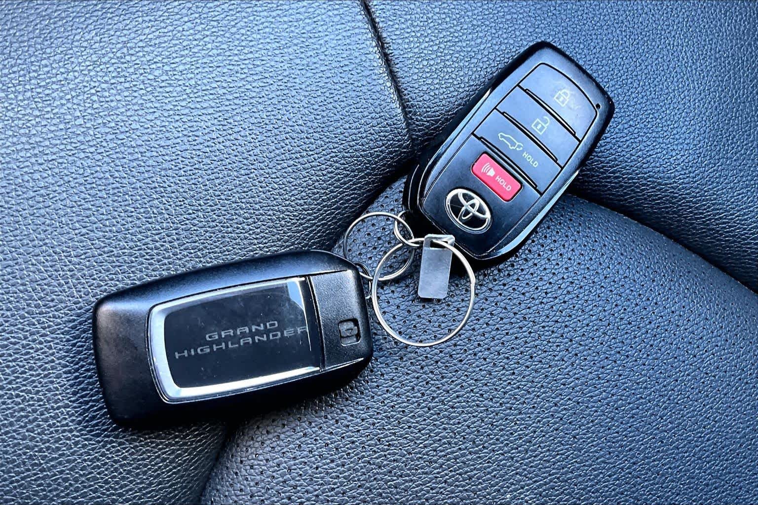 Used 2024 Midnight Black Metallic Toyota XLE image 15