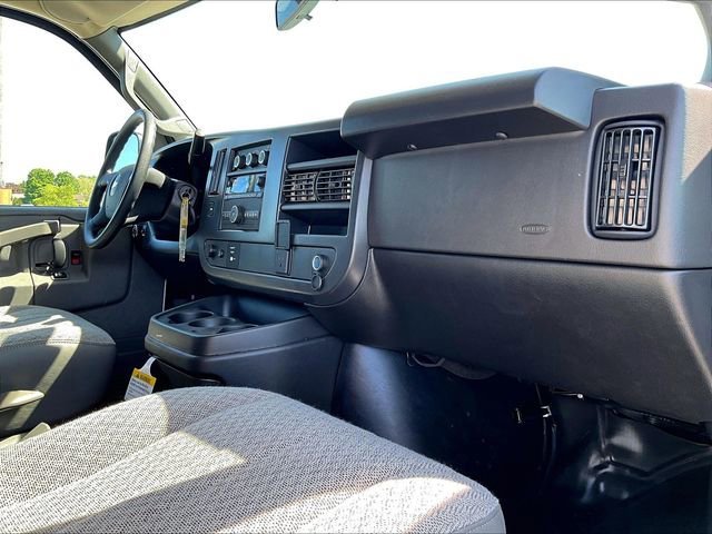 2026 Chevrolet Express Cargo Work Van - Photo 9