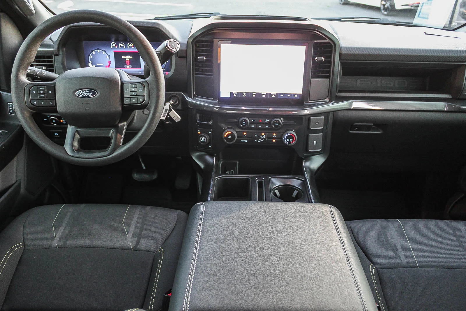 2025 Ford F-150 STX - Photo 14