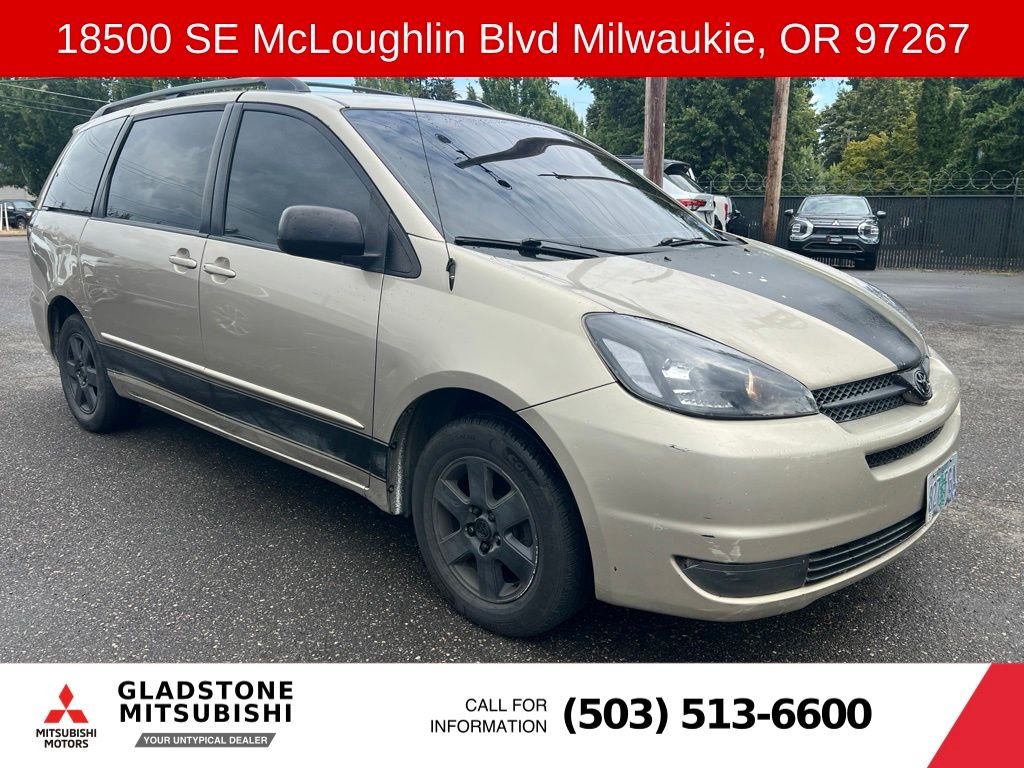 Used 2005 Desert Sand Mica Toyota LE image 1
