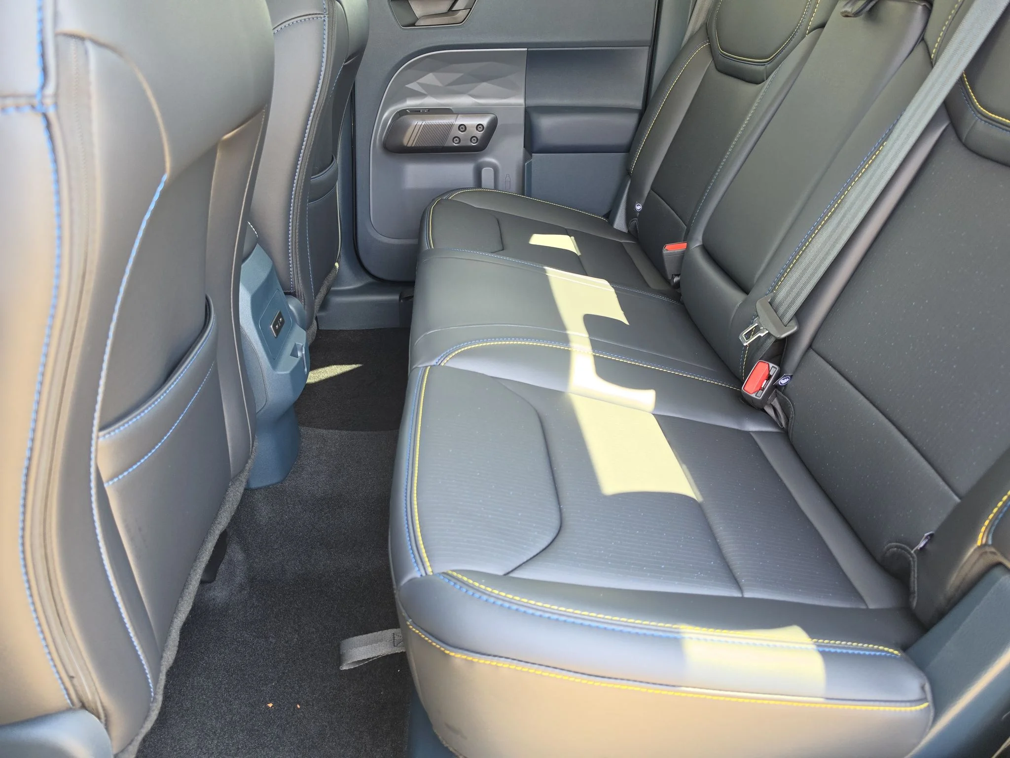 New 2026 Carbonized Gray Metallic Ford Lobo™ image 10