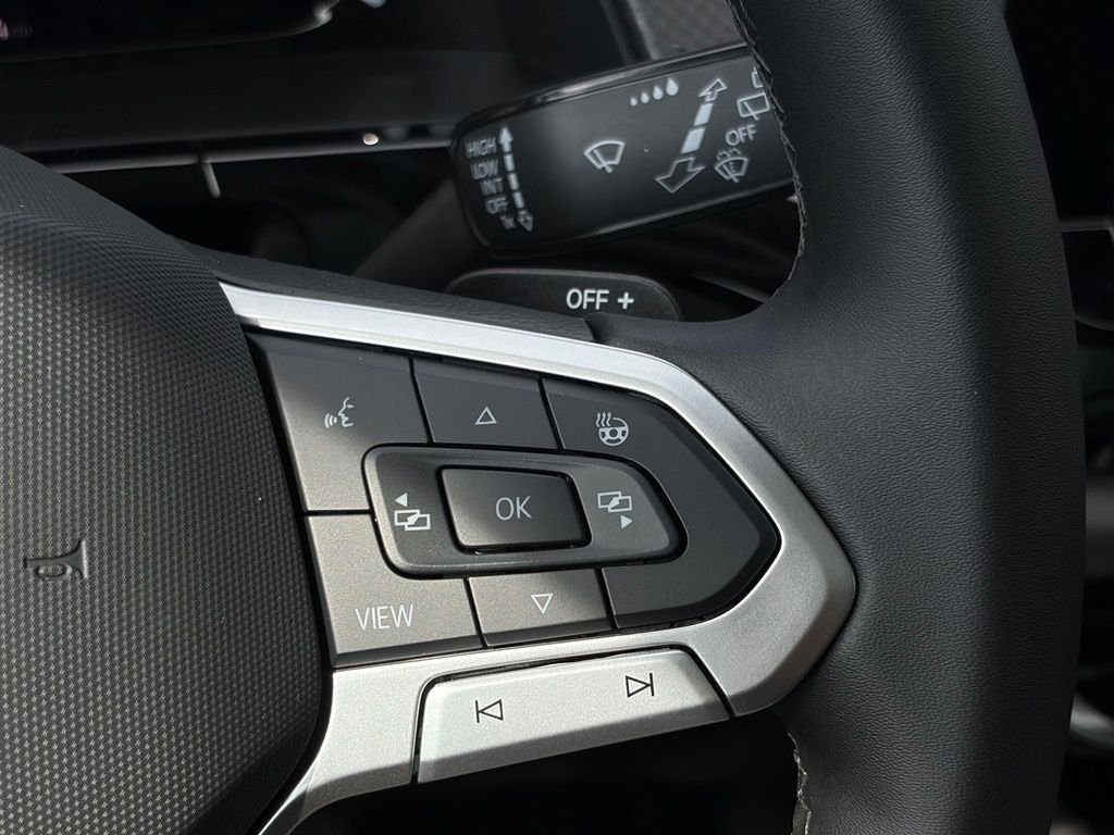 New 2026 Opal White Pearl Volkswagen 2.0T Peak Edition image 34