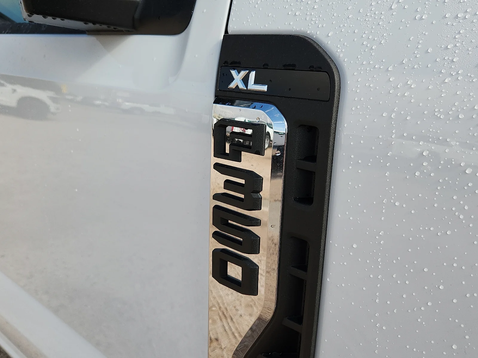 New 2026 Oxford White Ford XL image 10