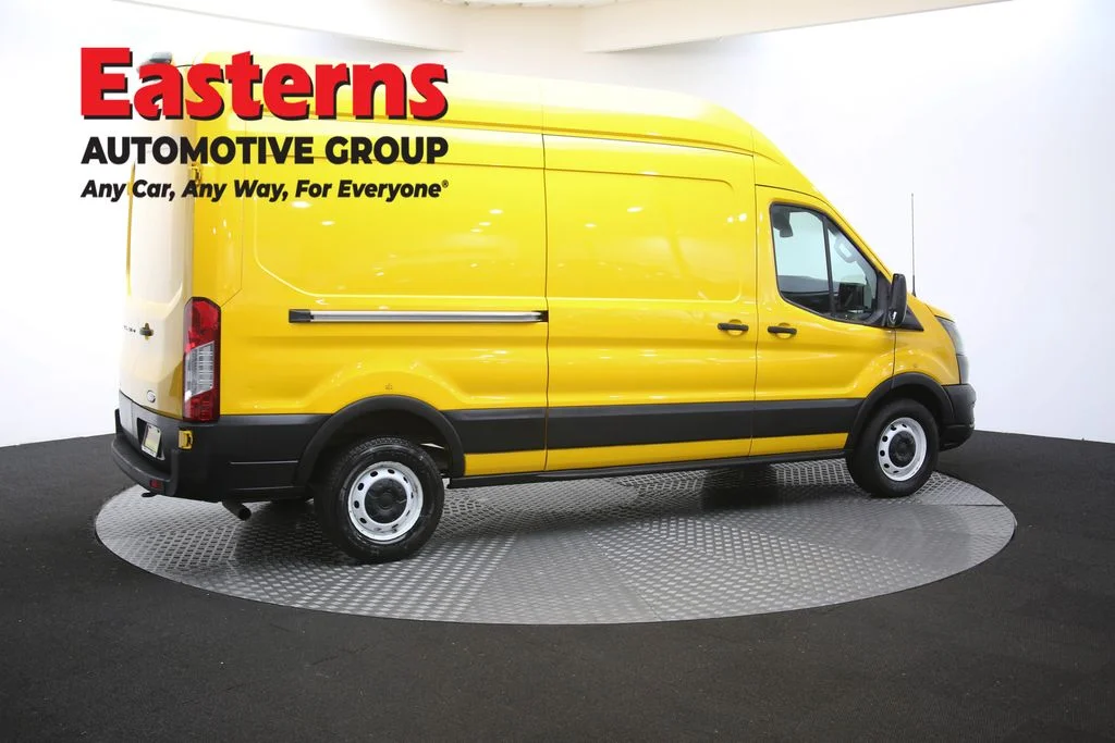 Used 2021 Yellow Ford Base image 44