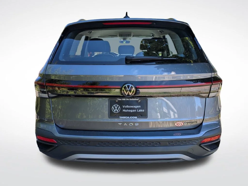 Used 2025 Gray Volkswagen 1.5T S image 4