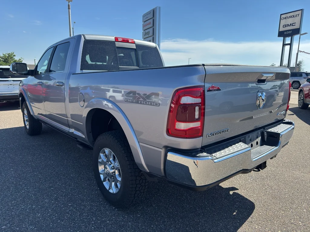 Used 2022 Billet Silver Metallic Clearcoat Ram Laramie image 8