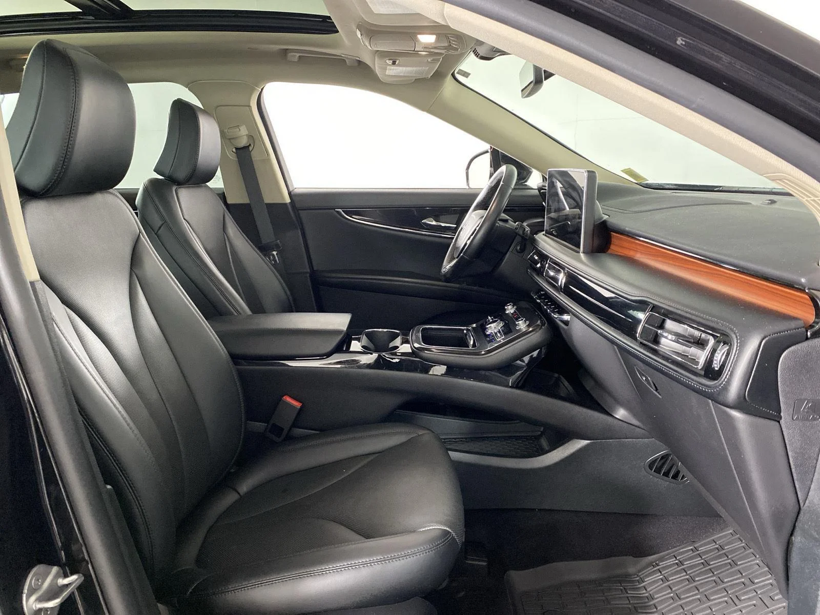 Used 2023 Infinite Black Lincoln Reserve image 32