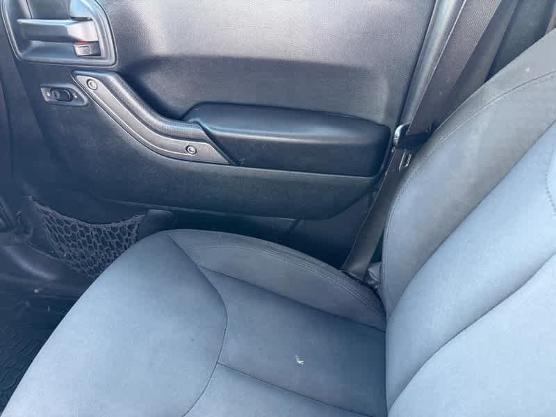 Used 2018 Granite Crystal Metallic Clearcoat Jeep Sport S image 19