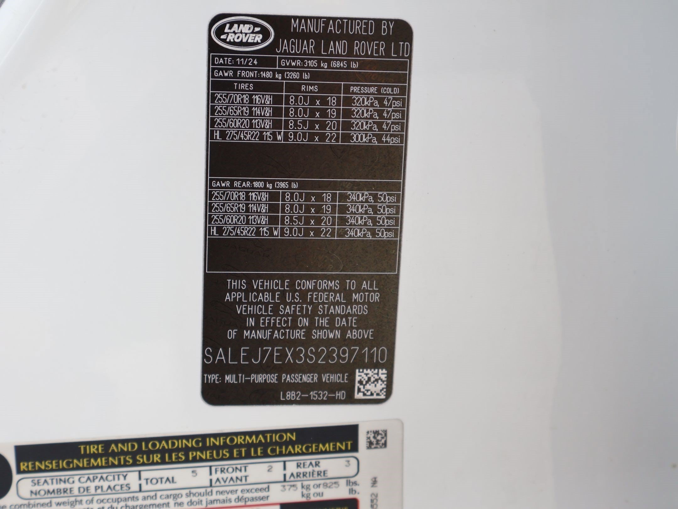 Used 2025 Fuji White Land Rover 110 P300 S image 34