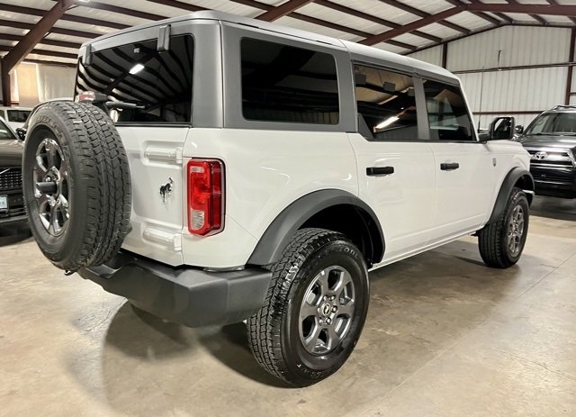 2024 Ford Bronco Big Bend photo 2