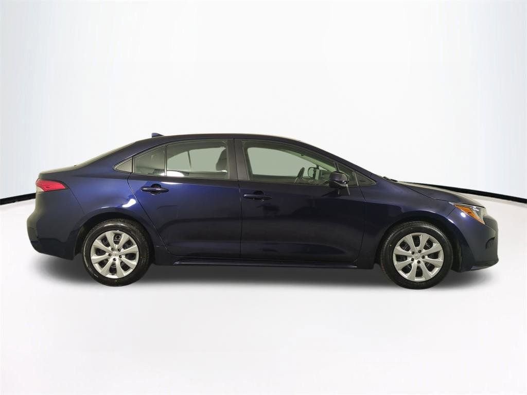 Used 2024  Toyota LE image 4