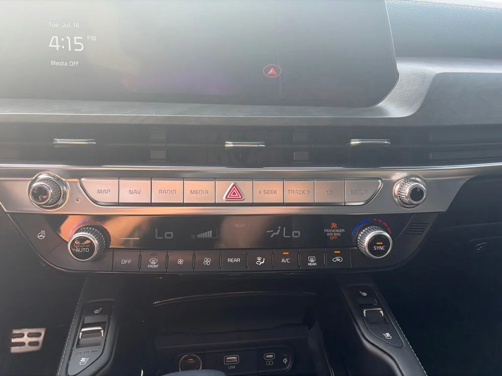 Used 2025 Black Kia SX-Prestige X-Pro image 18
