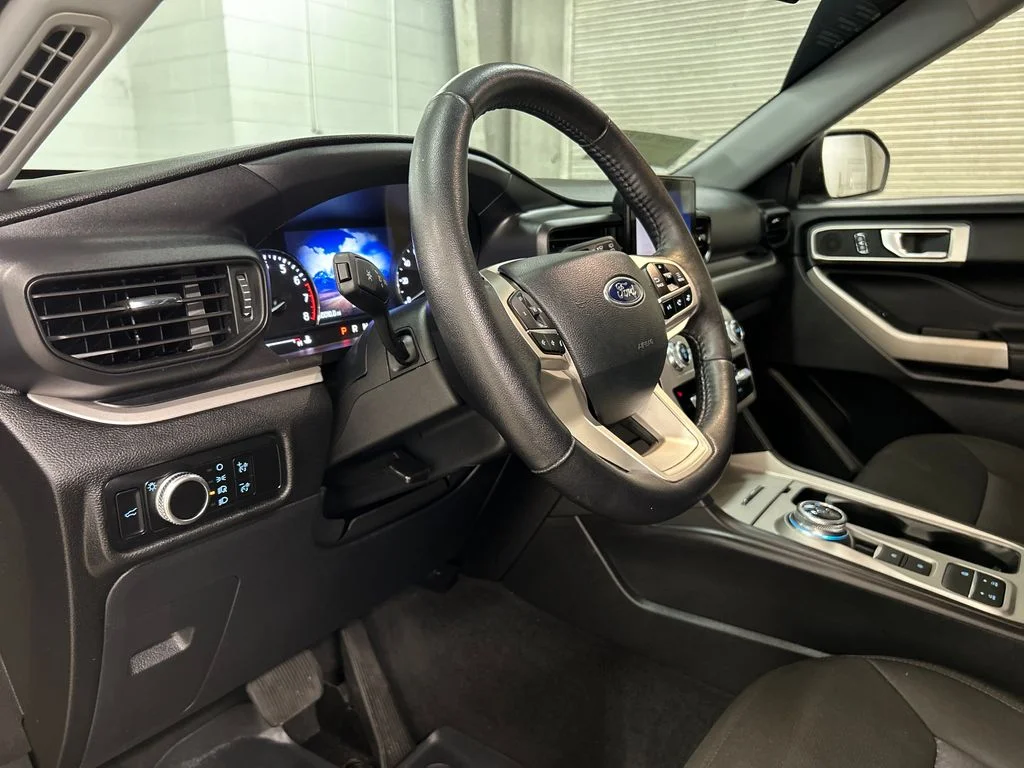 Certified Used 2023 Black Ford XLT image 6