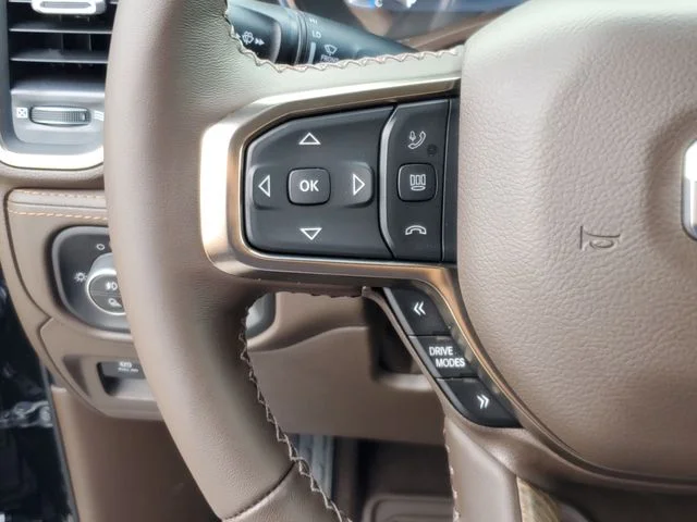 New 2026 Diamond Black Crystal Pearl-Coat Exterior Paint RAM Limited image 25