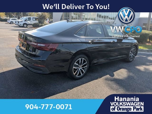 Certified Used 2025 Black Volkswagen 1.5T SE image 4
