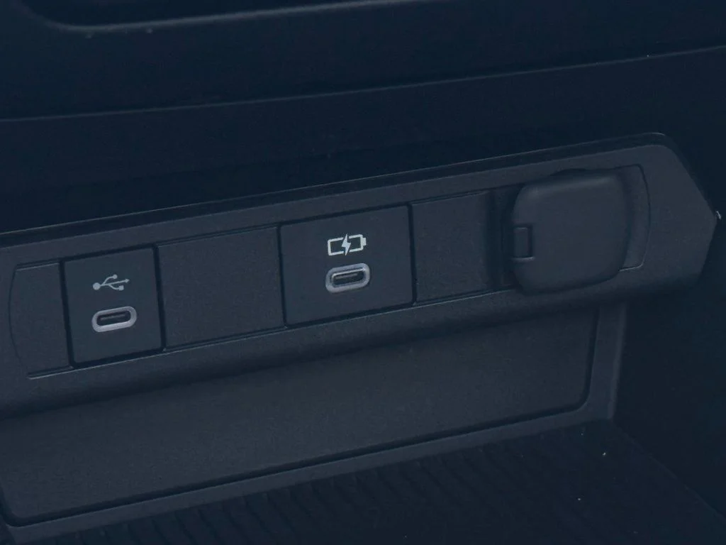 2026 Toyota Prius Limited - Photo 29