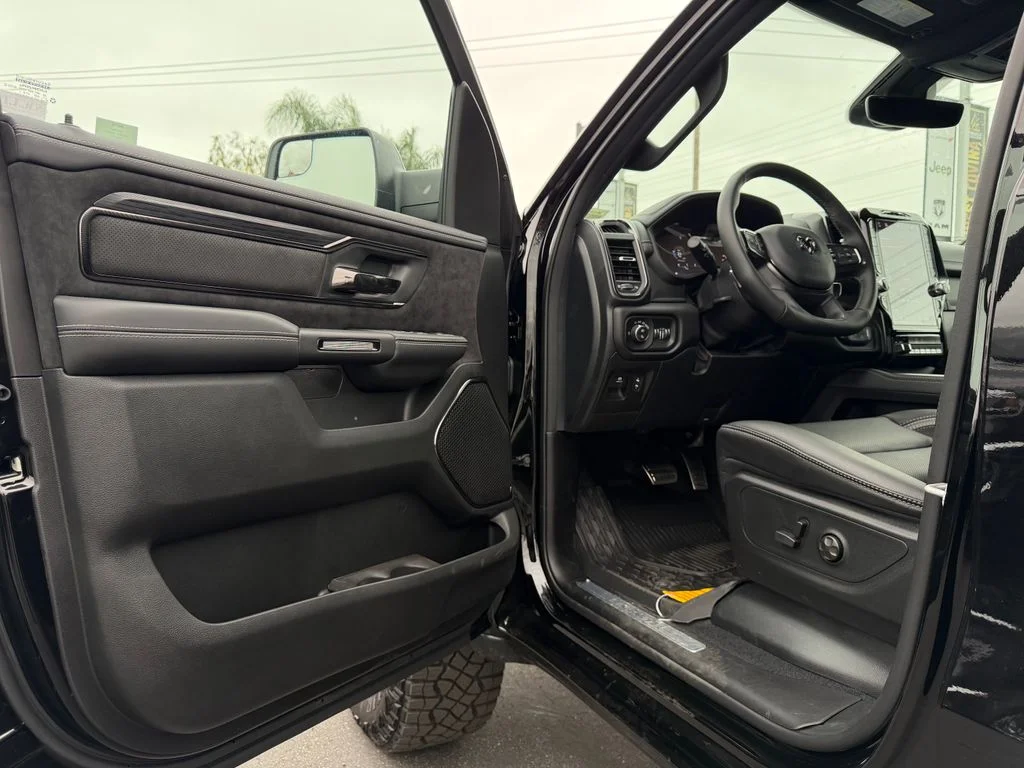 New 2026 Diamond Black Crystal Pearl-Coat Exterior Paint RAM RHO image 17