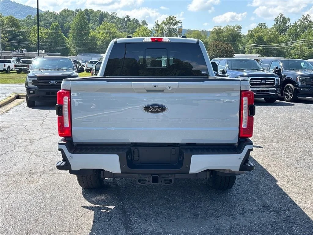 Used 2025 White Ford Lariat image 6