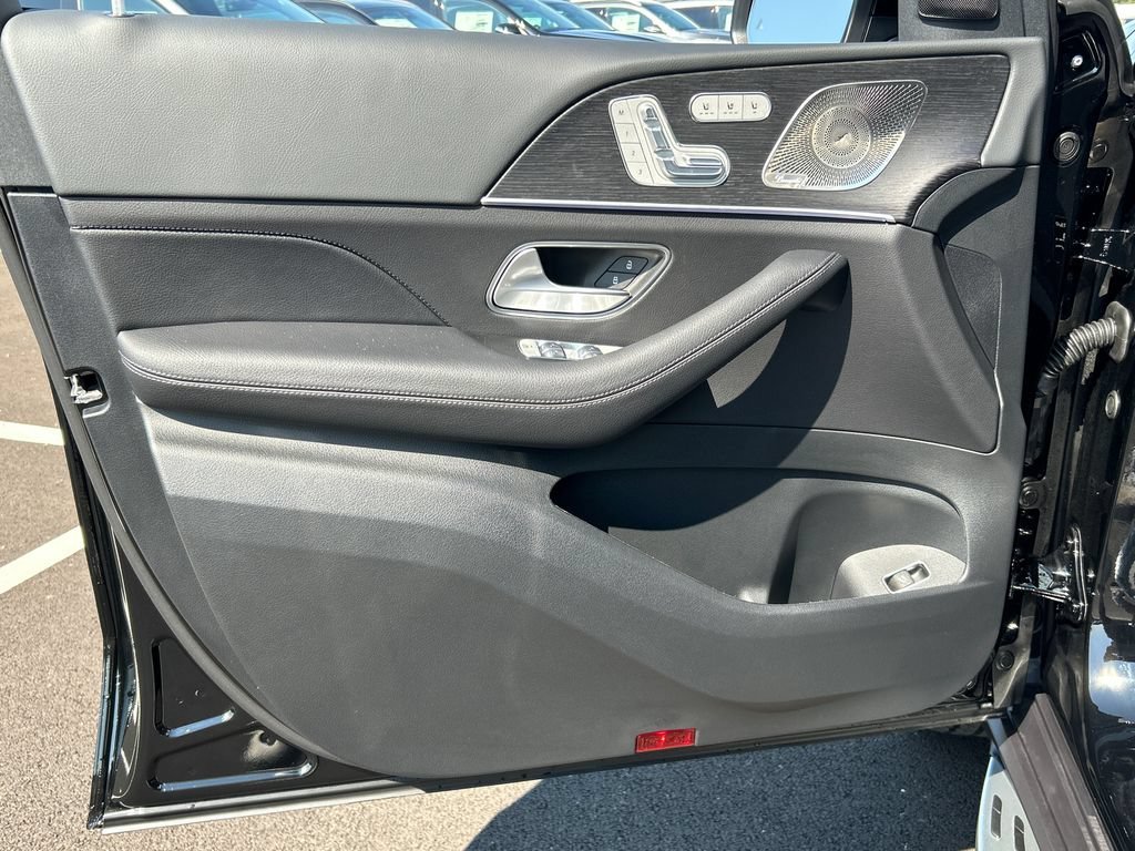 New 2026 Black Mercedes-Benz GLS 450 image 49