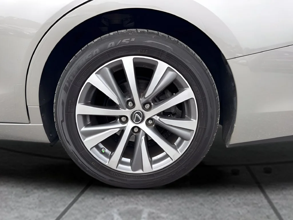 Used 2020 Silver Lexus 350 image 31