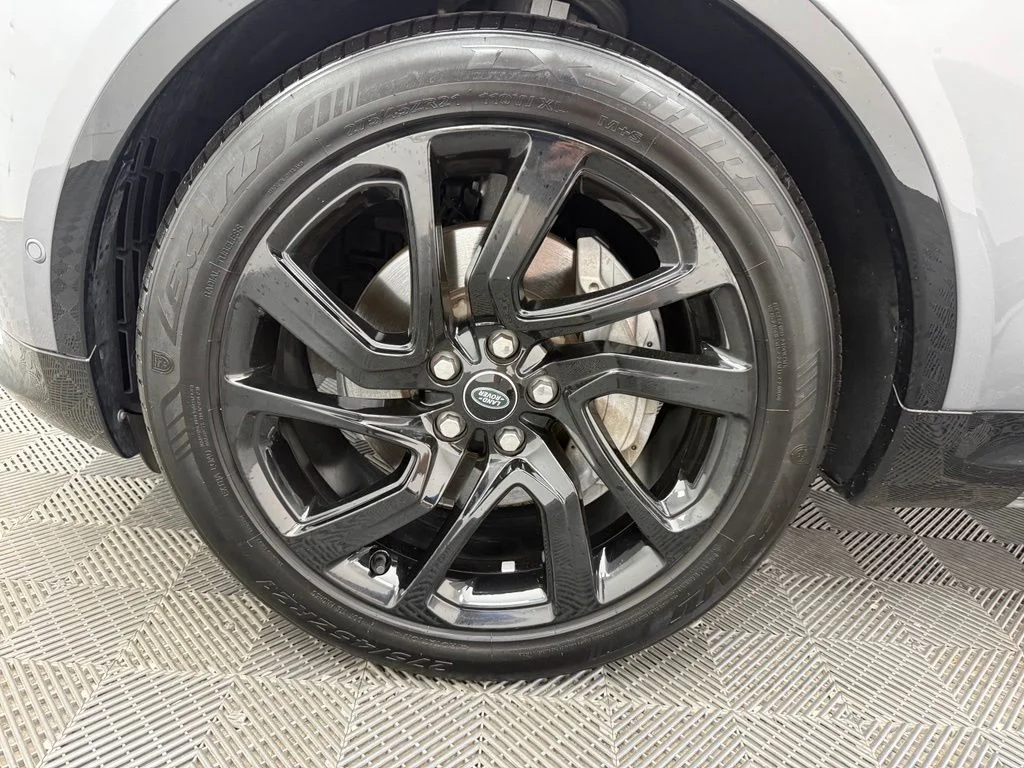 Used 2023  Land Rover S R-Dynamic image 17