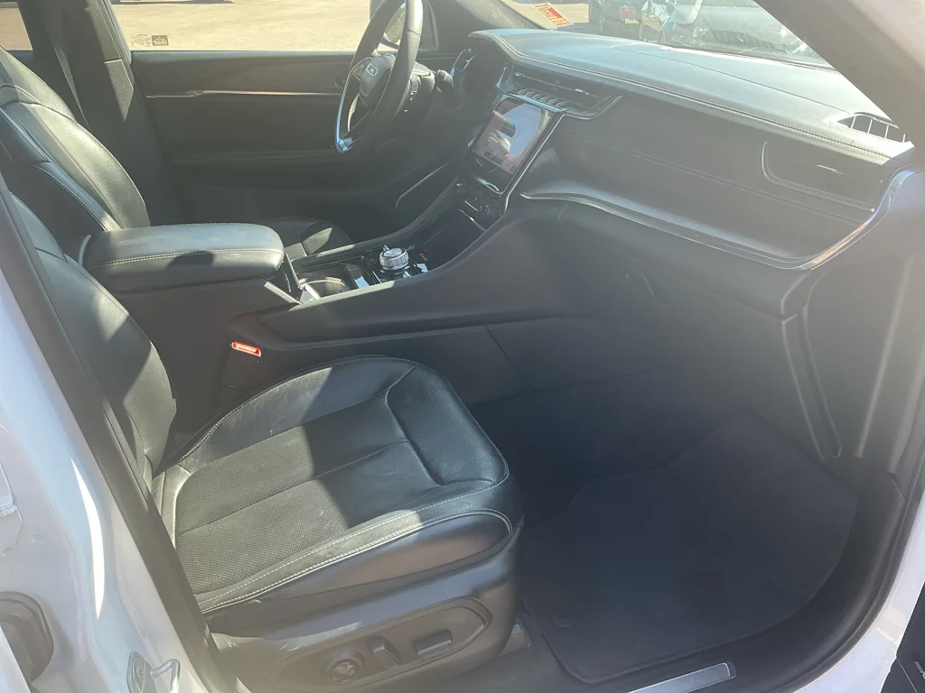 2023 Jeep Grand Cherokee L Overland - Photo 13
