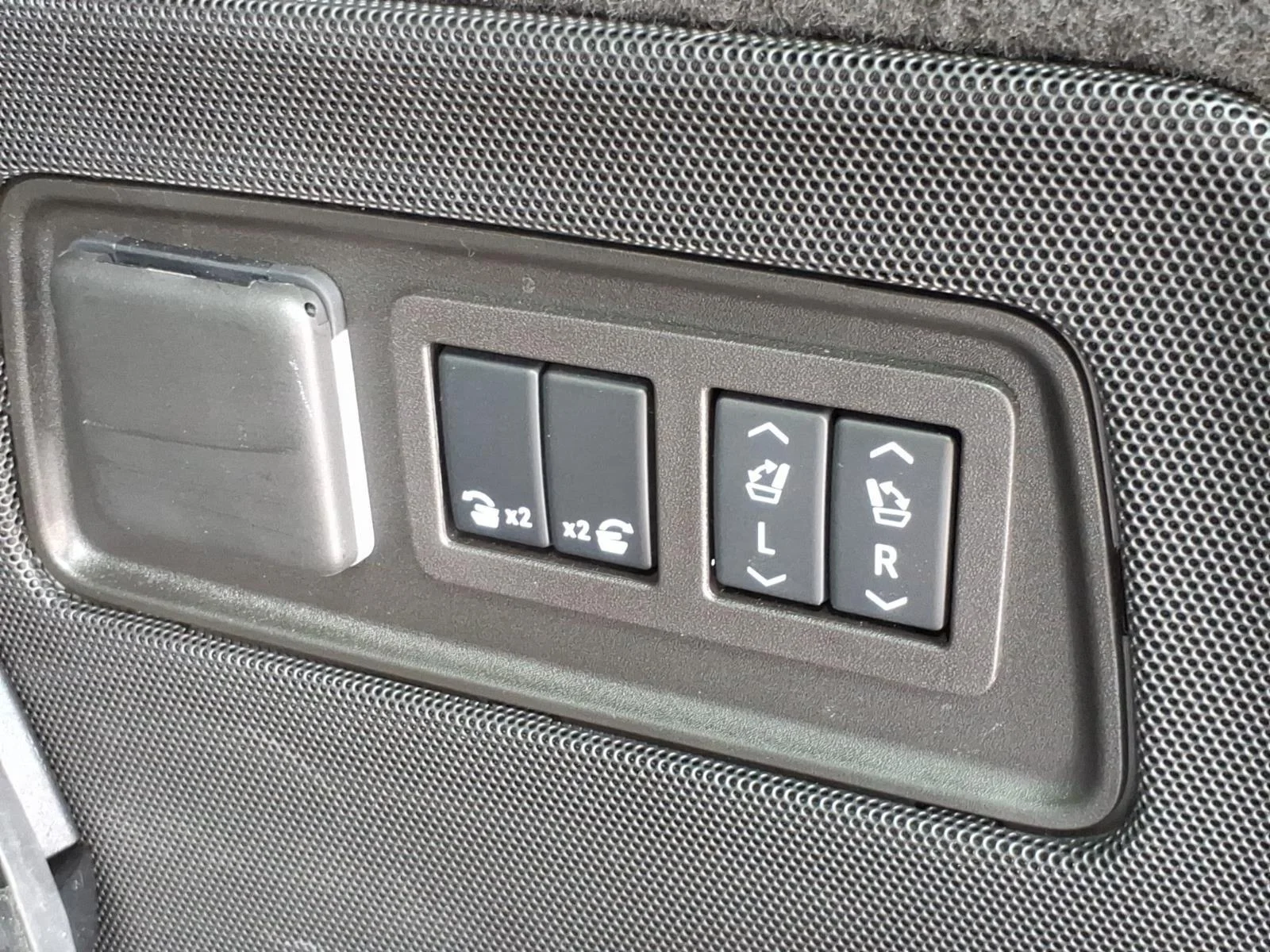 Used 2024 Black Diamond Tricoat Cadillac AWD V-Series image 34