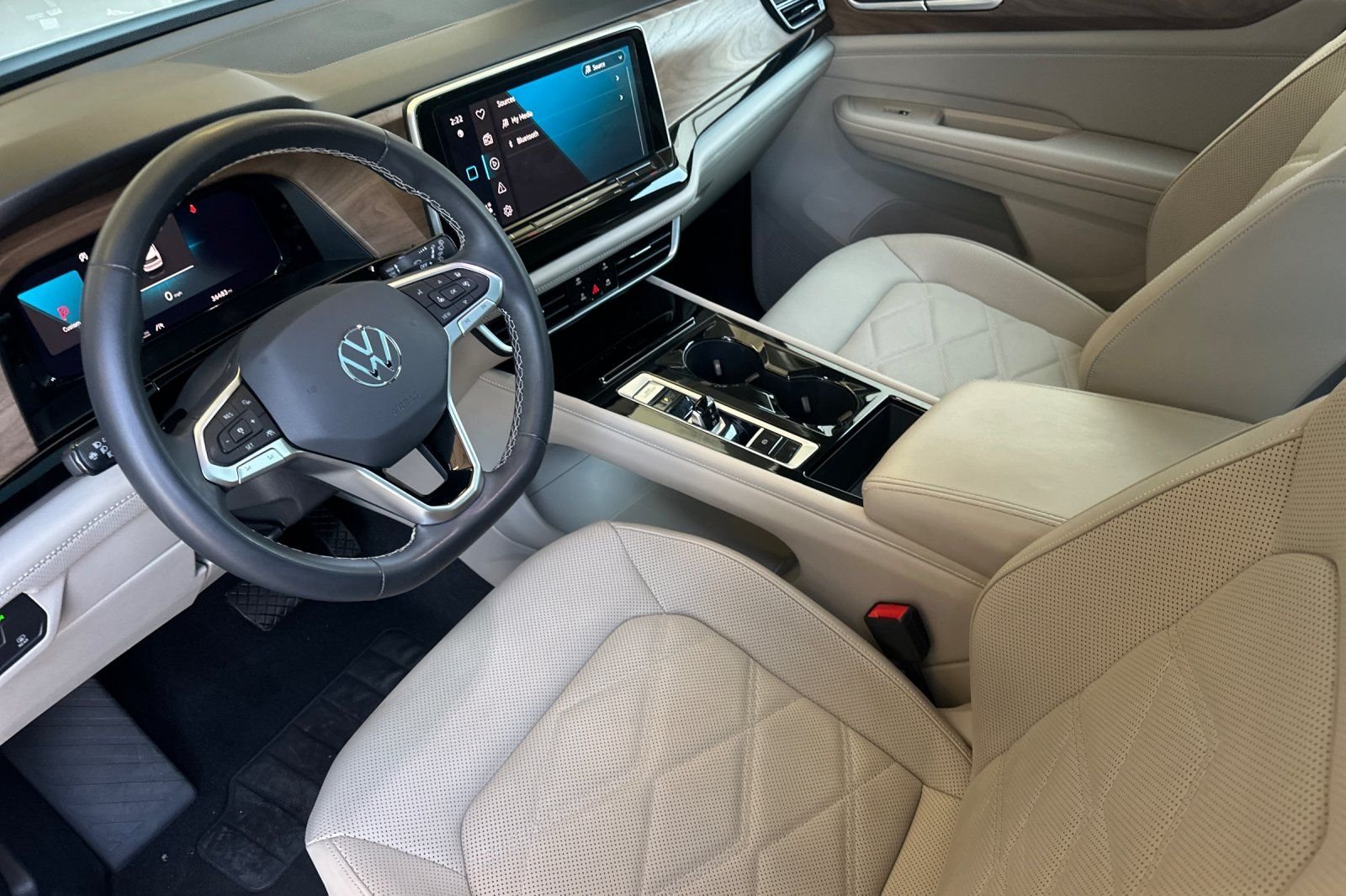 Certified Used 2024 Pure White Volkswagen 2.0T SE w/Technology image 10