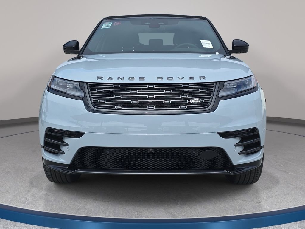 New 2026 Arroios Grey Land Rover Dynamic SE image 2