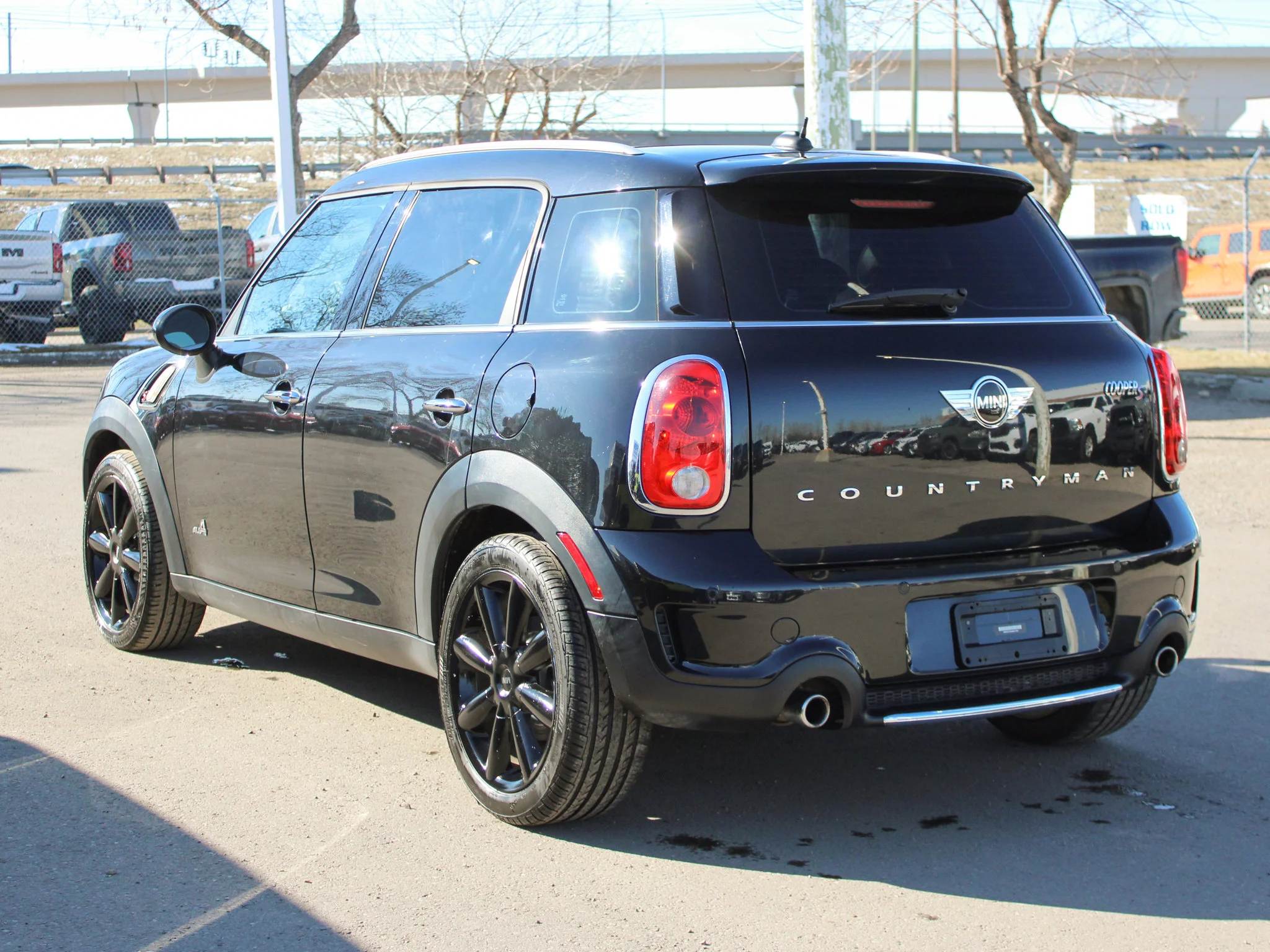 Used 2014  MINI S * AWD | Manual | Harman/Kardon | Heated Seats | Dual-Pane Sunroof image 11