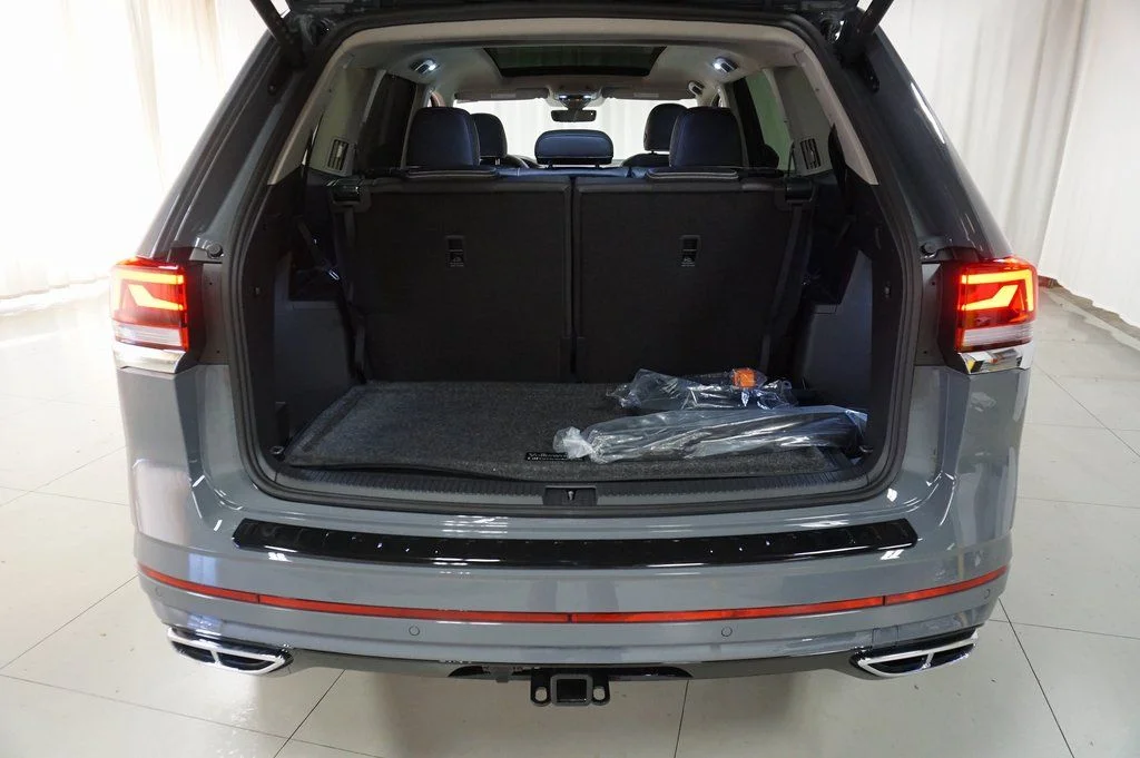 New 2026 Pure Gray Volkswagen 2.0T SEL Premium R-Line image 34