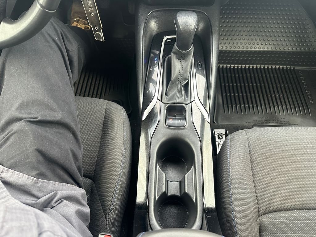 Used 2022 Pearl Toyota SE image 18