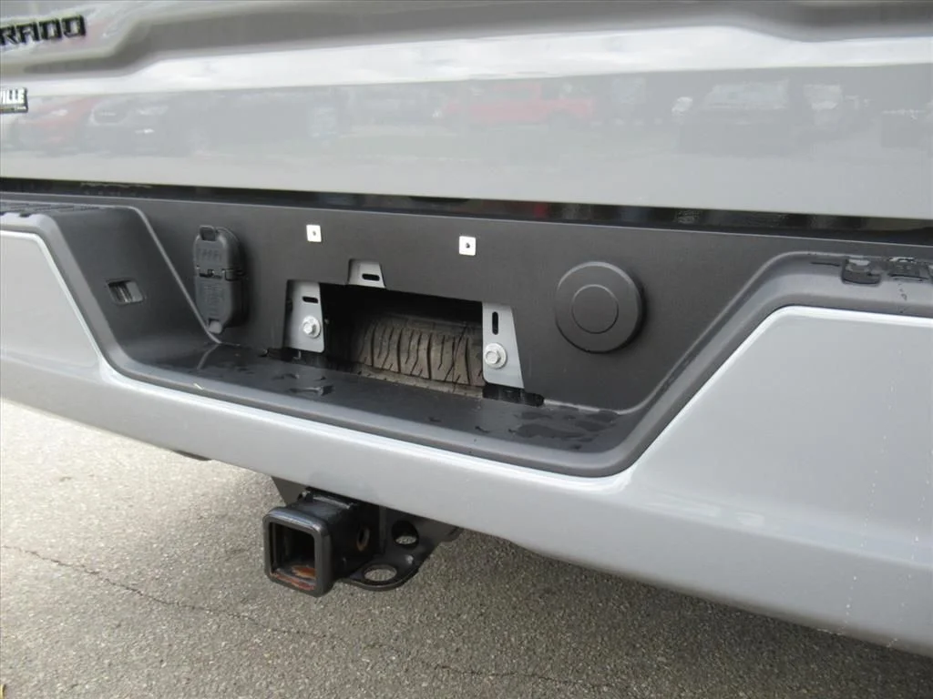 Used 2024 Gray Chevrolet Custom image 26