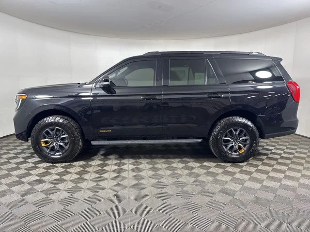 New 2025 Agate Black Metallic Ford Tremor image 7