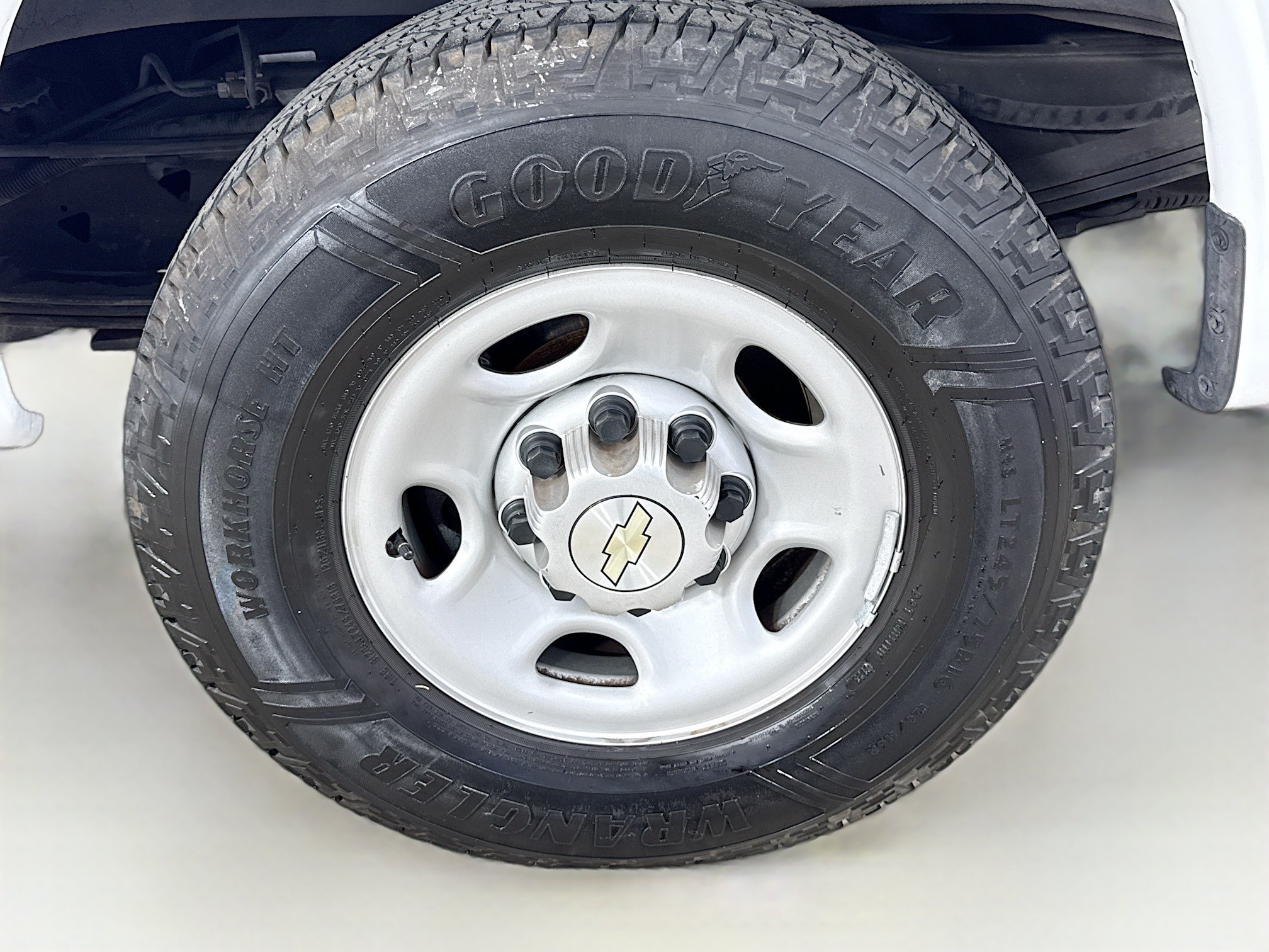 Used 2020 Summit White Chevrolet WT image 29