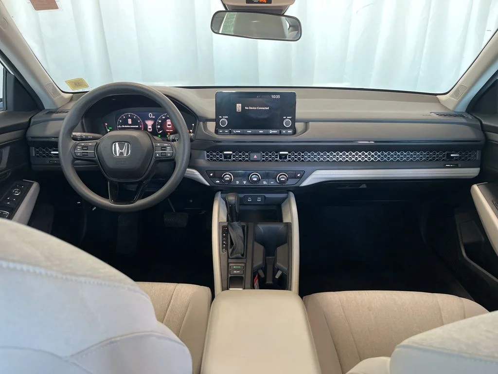 Used 2023 White Honda EX image 10