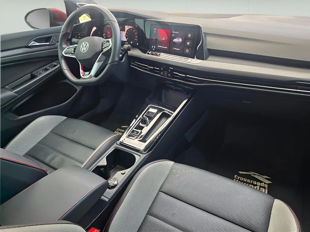 Used 2024 Kings Red Metallic Volkswagen SE image 30