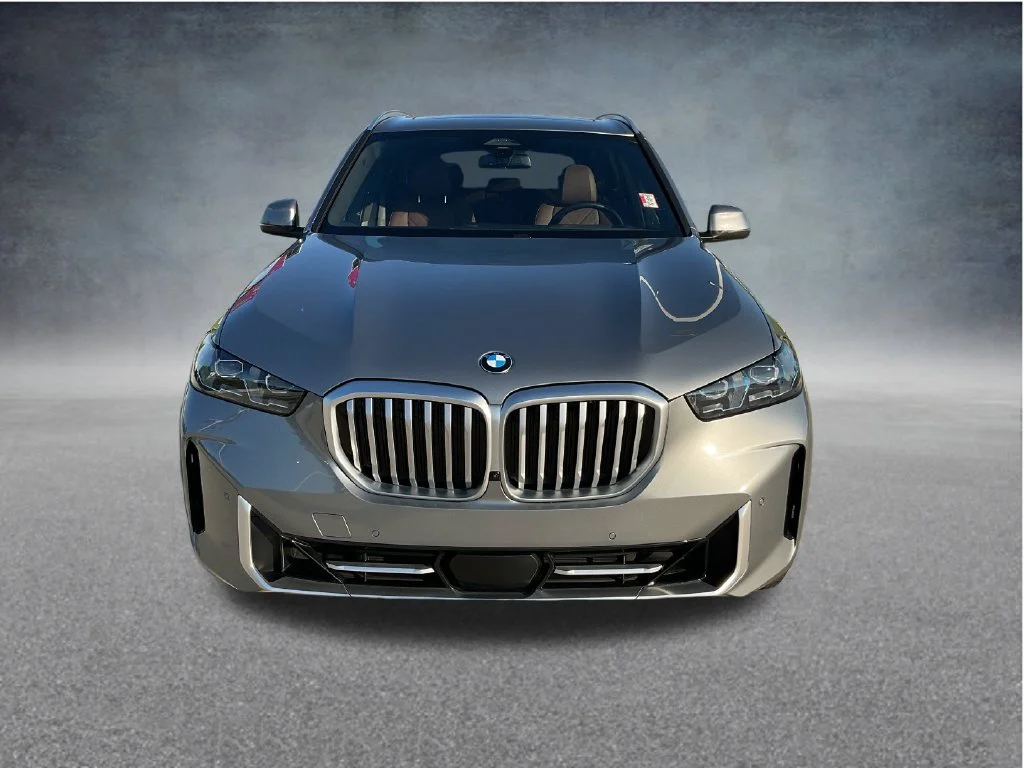 Used 2026 Gray BMW sDrive40i image 2