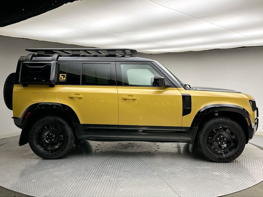 New 2026 Deep Sandglow Yellow Land Rover Trophy Edition Deep Sandglow image 4