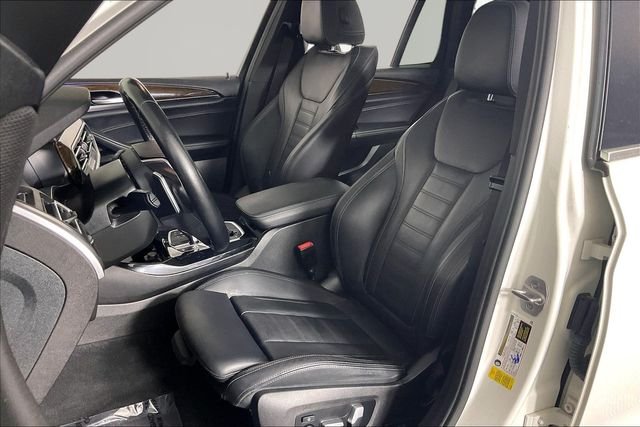 Used 2023 White BMW sDrive30i image 18