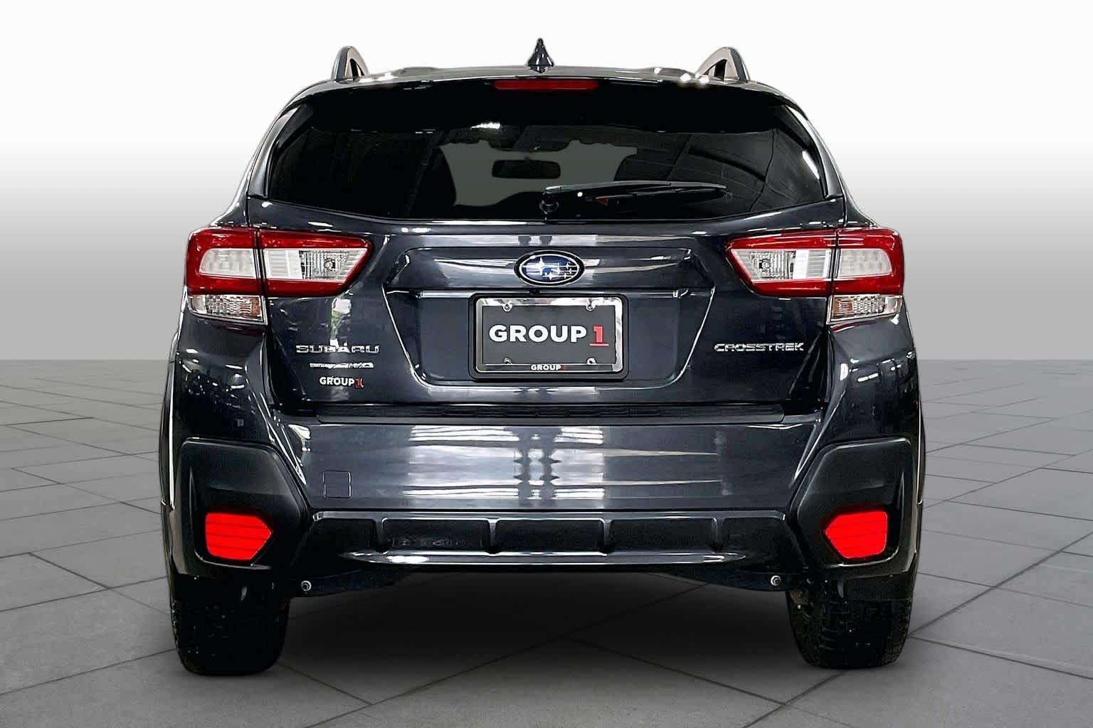 Used 2018 Dark Gray Metallic Subaru Premium image 5