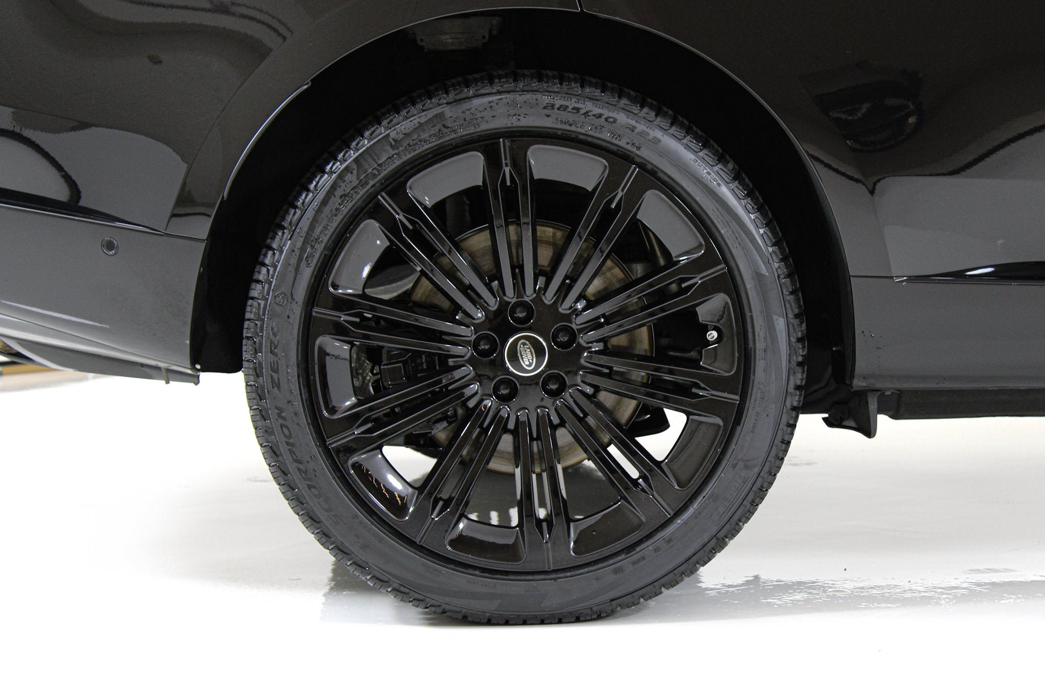 Used 2025 Black Land Rover Autobiography image 14