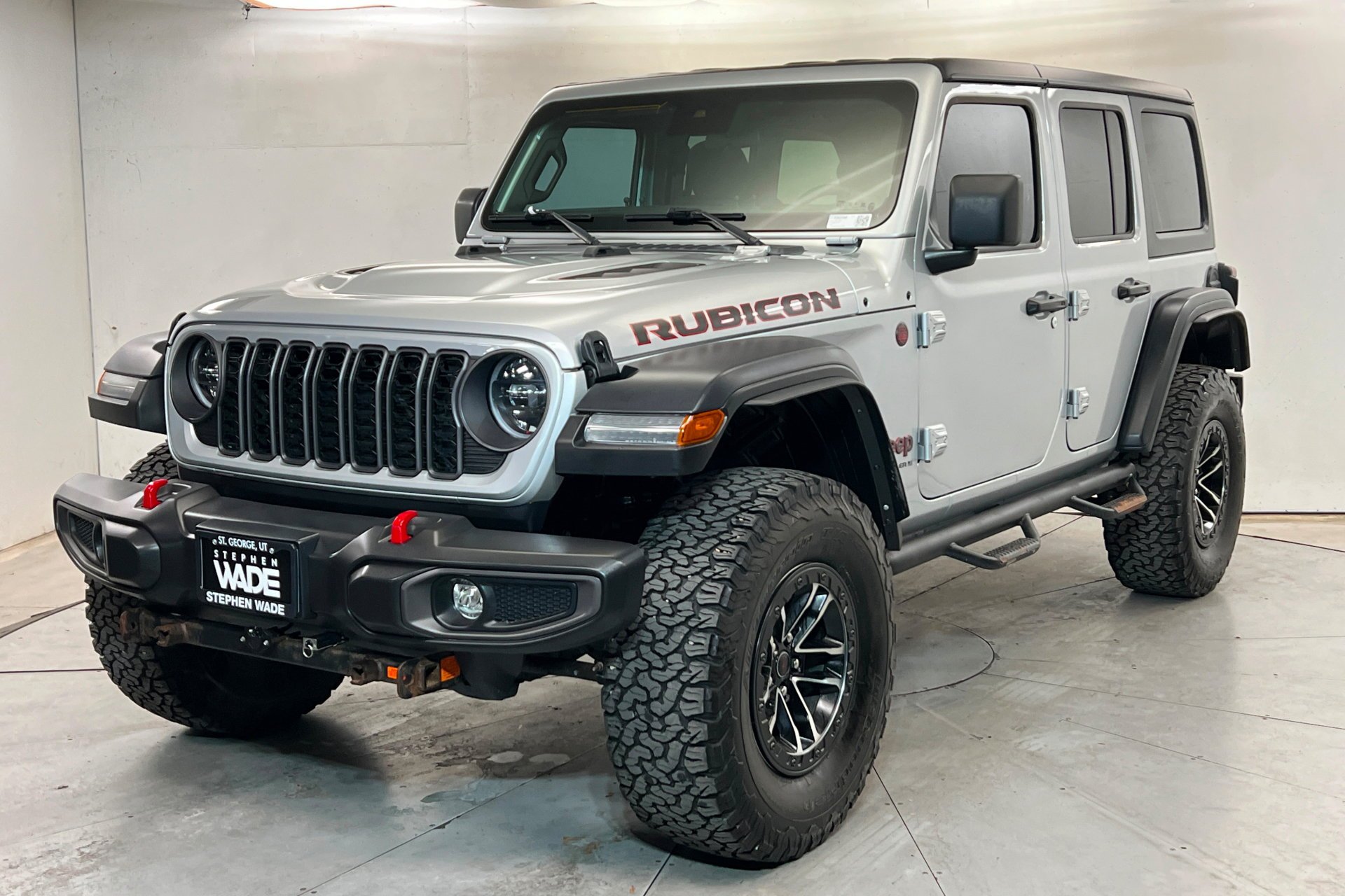 Certified Used 2024 Silver Zynith Clearcoat Jeep Rubicon image 1