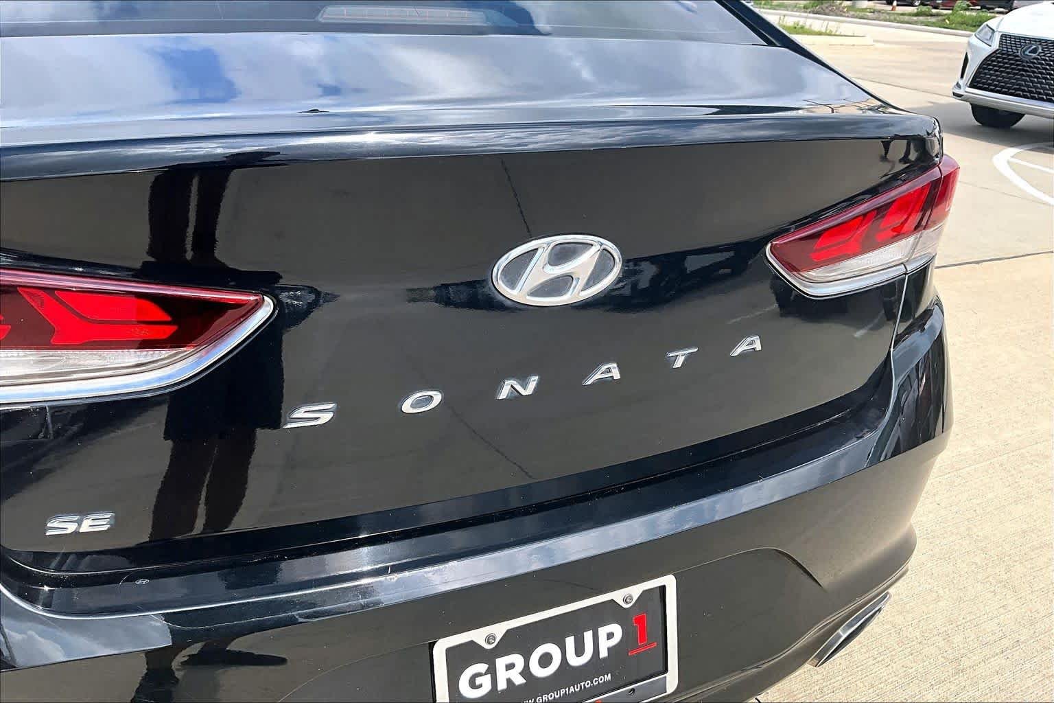Used 2019 Phantom Black Hyundai SE image 29