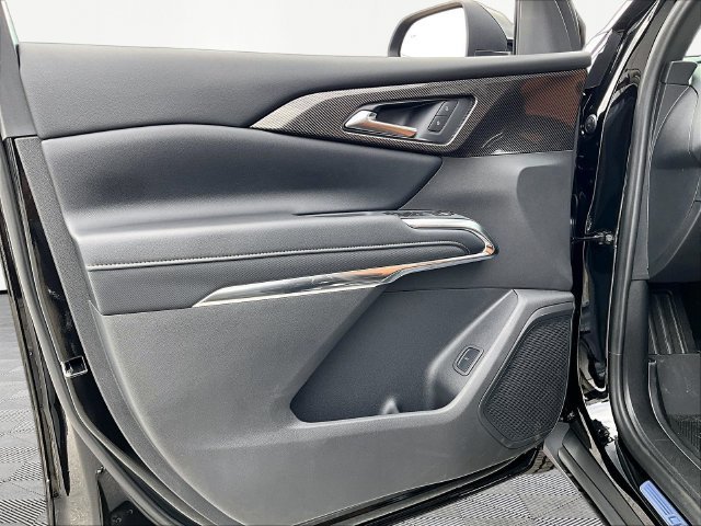 2027 Chevrolet Traverse Z71 - Photo 24